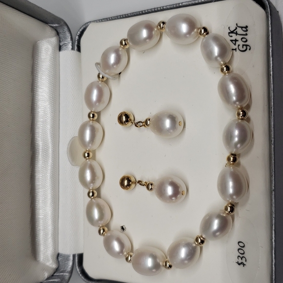 Cultured Freshwater Pearl Bracelet/Earring Set 14K 8-9MM - Picture 3 of 4